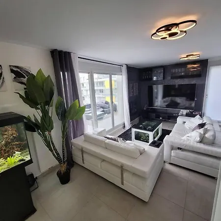 Neuf Moderne + Parking, Geneve Appartamento *
